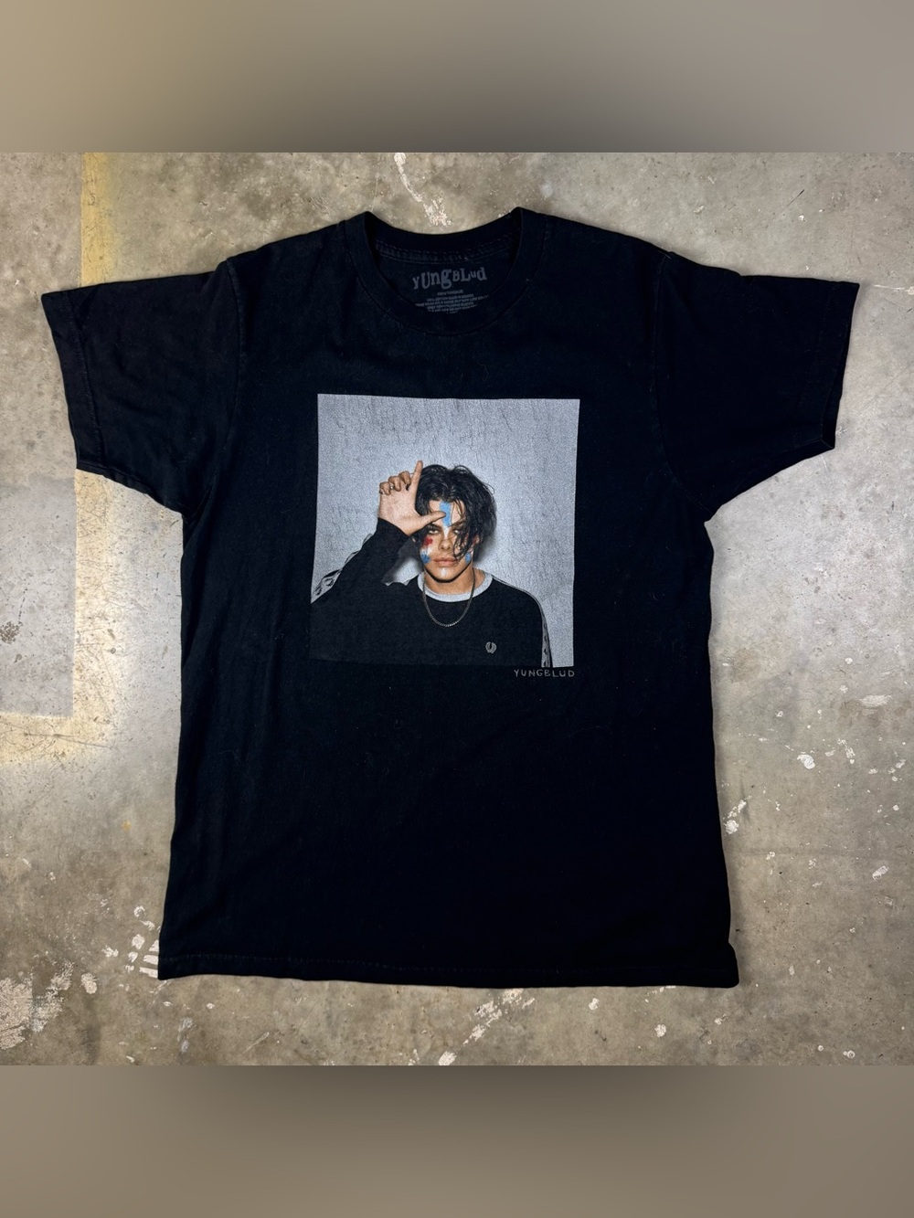 Yungblud T-Shirt Size Medium Pop Punk Rock Alternative Emo Scene Band Tour Tee